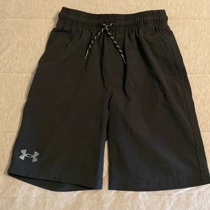 Underarmour shorts size YSmall, EUC